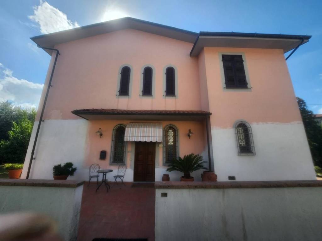 casa indipendente in vendita a Lucca in zona zona SS. Annunziata