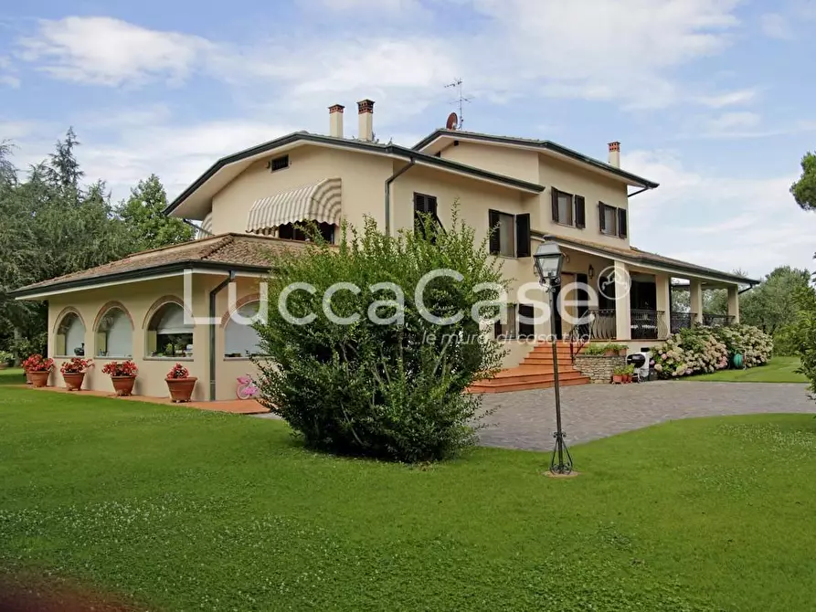 casa indipendente in vendita a Lucca in zona Picciorana