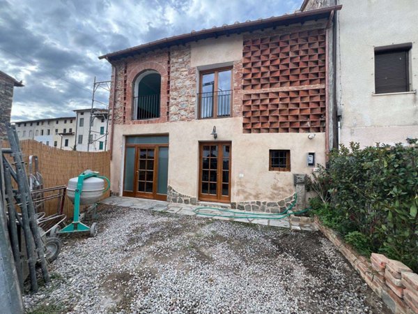 casa indipendente in vendita a Lucca in zona Sant'Anna