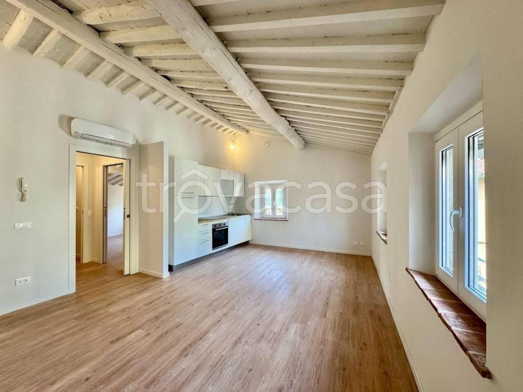 appartamento in vendita a Lucca in zona Centro Città