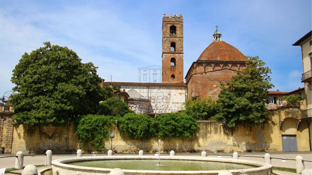 appartamento in vendita a Lucca in zona Centro Città