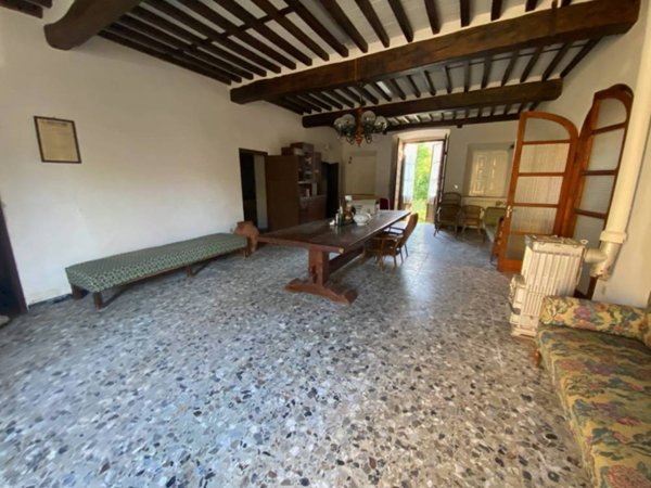 casa indipendente in vendita a Lucca in zona Torre