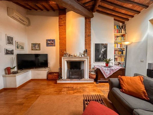 appartamento in vendita a Lucca in zona Centro Città