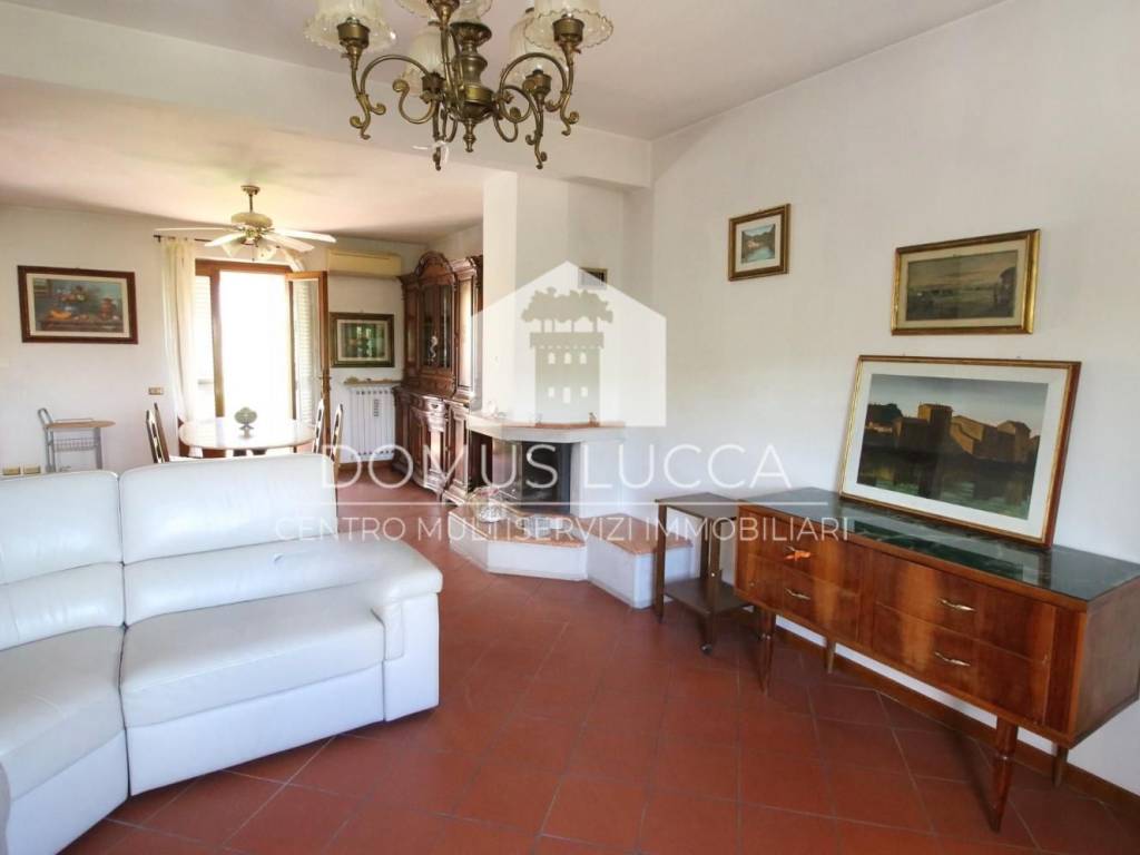 appartamento in vendita a Lucca in zona Chiatri