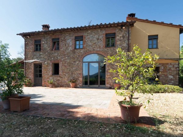 casa indipendente in vendita a Lucca in zona Ponte San Pietro