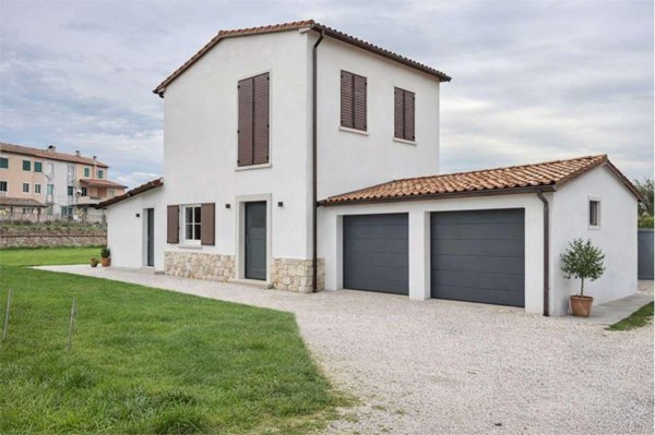 appartamento in vendita a Lucca in zona San Pietro a Vico