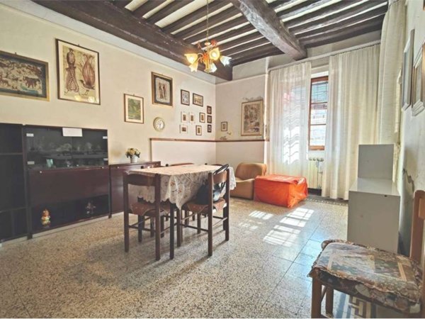 casa indipendente in vendita a Lucca in zona San Lorenzo a Vaccoli