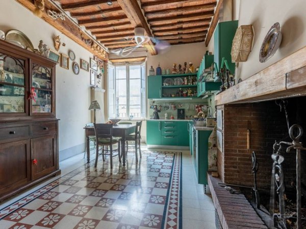 appartamento in vendita a Lucca in zona Centro Città