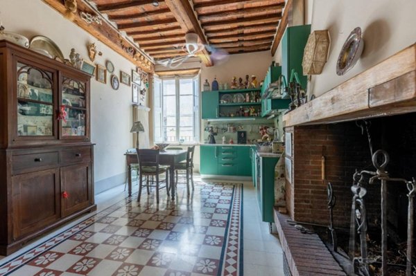 appartamento in vendita a Lucca in zona Centro Città
