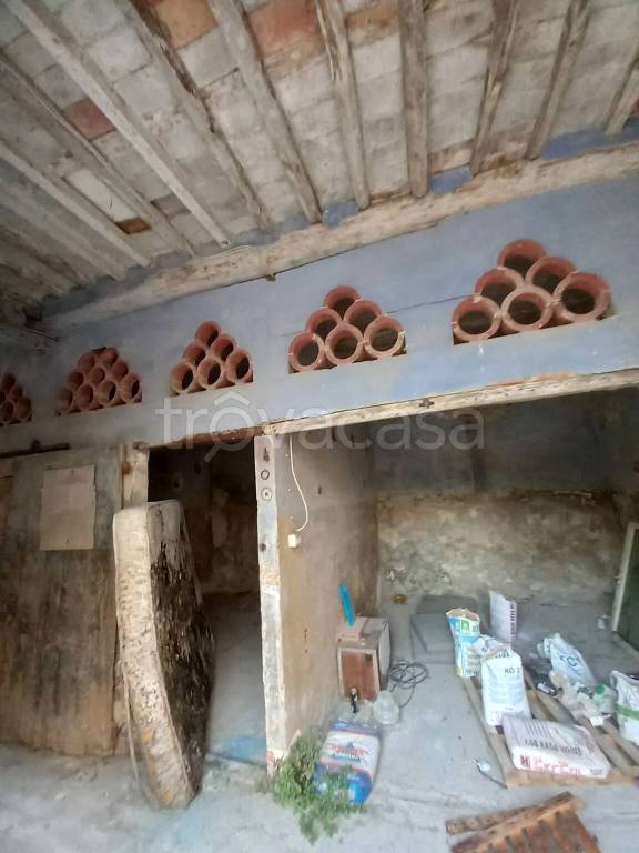 casa indipendente in vendita a Lucca in zona Maggiano