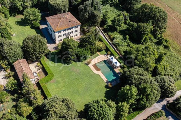 casa indipendente in vendita a Lucca in zona Vicopelago