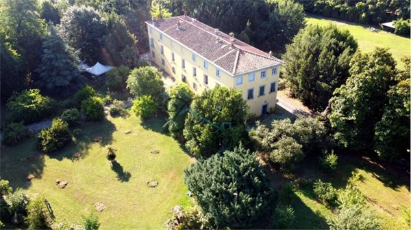 villa in vendita a Lucca in zona Torre