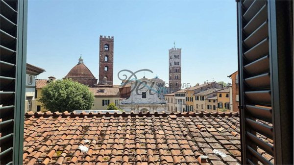 appartamento in vendita a Lucca in zona Centro Città