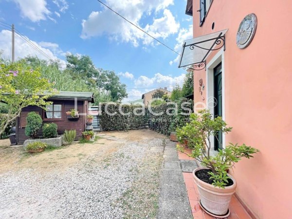 appartamento in vendita a Lucca in zona Santa Maria del Giudice