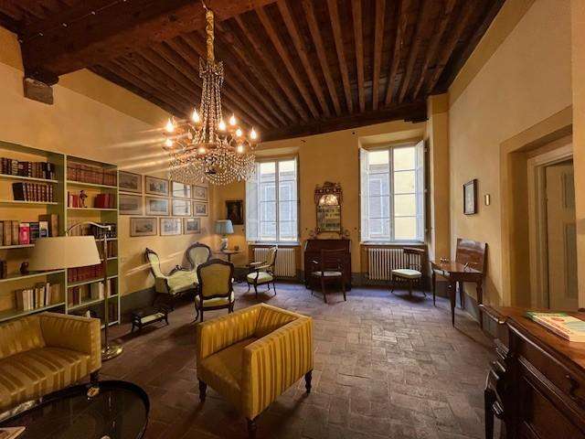 appartamento in vendita a Lucca in zona Centro Città