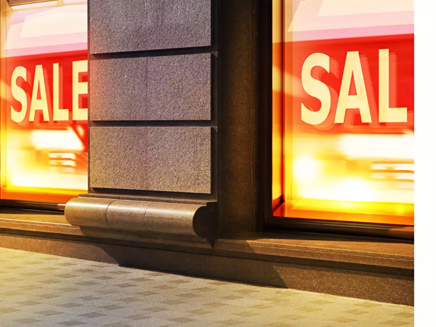 locale commerciale in vendita a Lucca in zona Centro Città