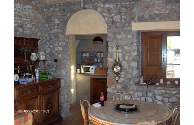 casa indipendente in vendita a Lucca