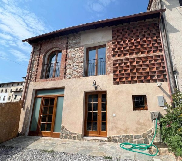 casa indipendente in vendita a Lucca in zona Sant'Anna