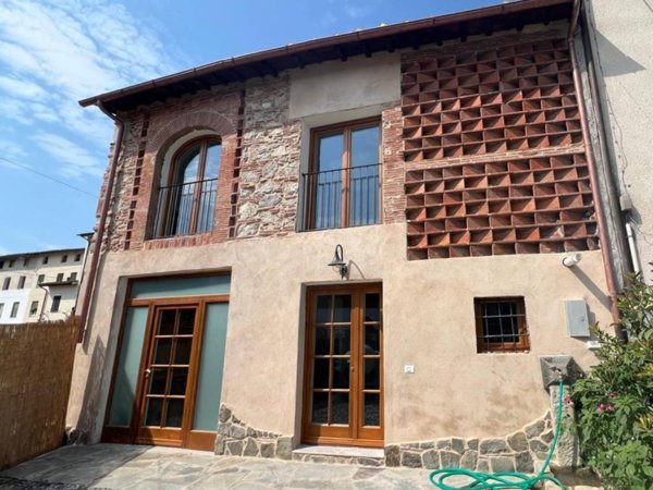 casa indipendente in vendita a Lucca in zona Sant'Anna