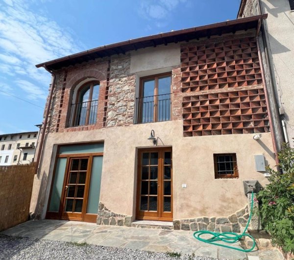 casa indipendente in vendita a Lucca in zona Sant'Anna