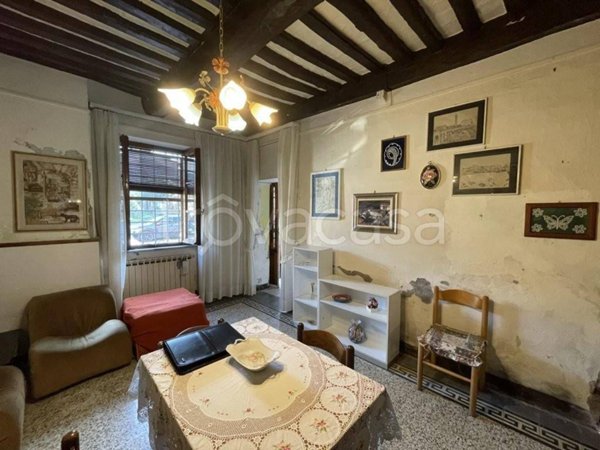 casa indipendente in vendita a Lucca in zona San Lorenzo a Vaccoli