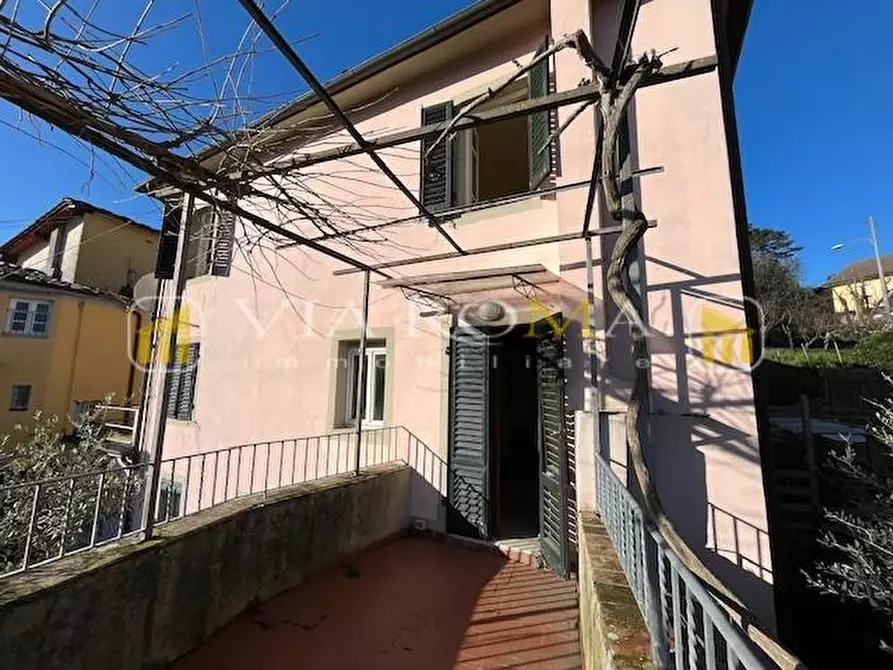 intera palazzina in vendita a Lucca in zona Santa Maria del Giudice