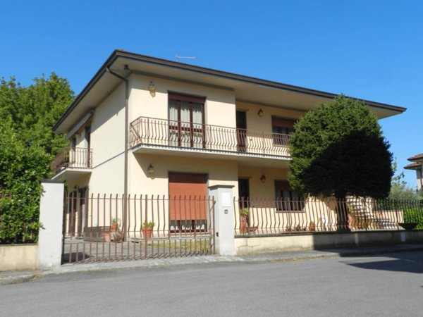 casa indipendente in vendita a Lucca in zona zona San Marco