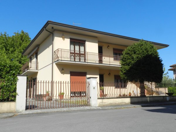 casa indipendente in vendita a Lucca in zona zona San Marco