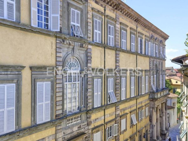 appartamento in vendita a Lucca in zona Centro Città