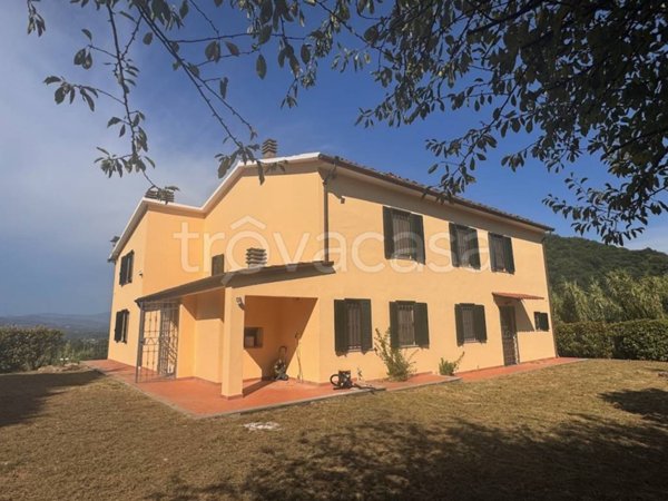 casa indipendente in vendita a Lucca in zona Balbano