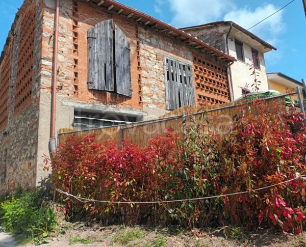casa indipendente in vendita a Lucca in zona Sant'Anna