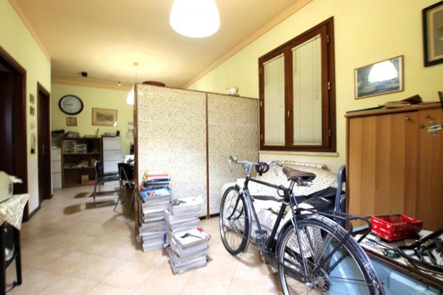 ufficio in vendita a Lucca in zona zona San Marco
