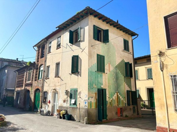 casa indipendente in vendita a Lucca in zona Sant'Anna