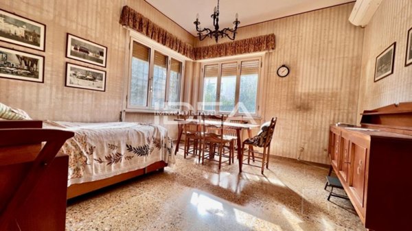 casa indipendente in vendita a Lucca in zona Pontetetto