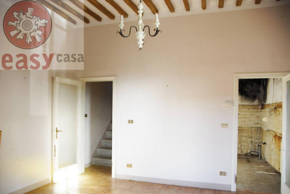 casa indipendente in vendita a Lucca in zona Centro Città