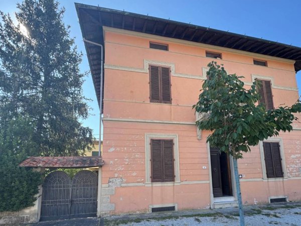 casa indipendente in vendita a Lucca in zona San Donato
