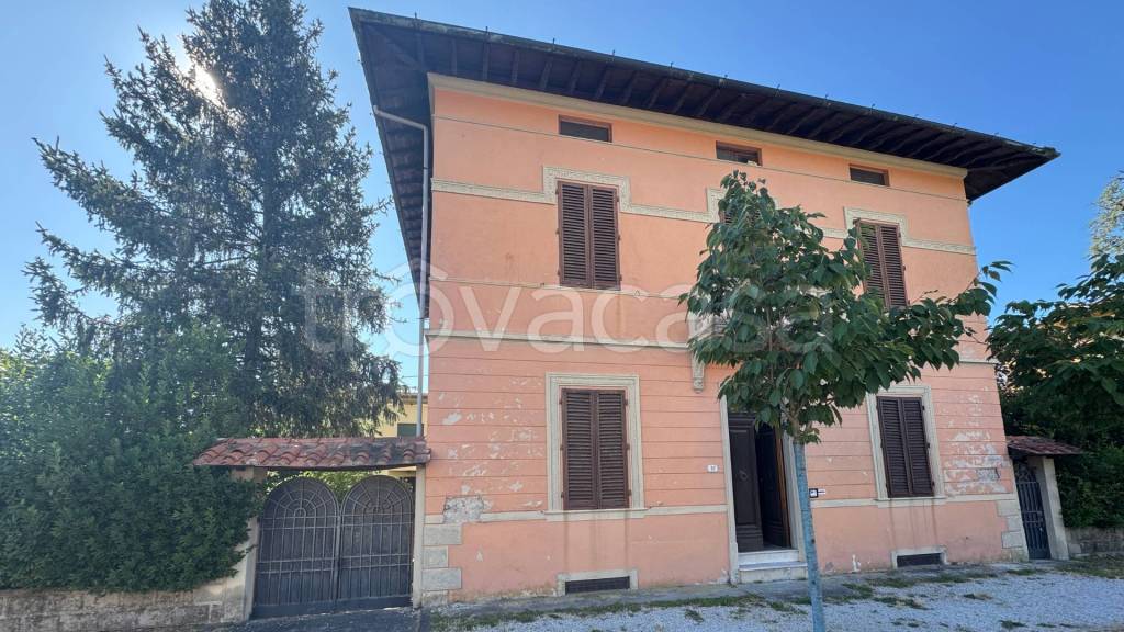 casa indipendente in vendita a Lucca in zona Sant'Anna