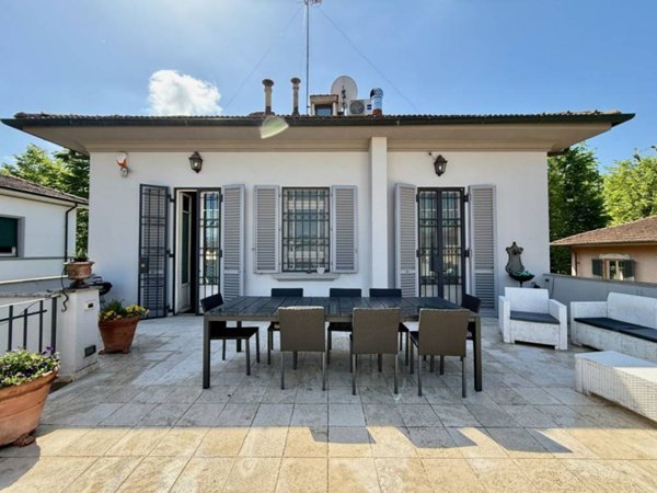 casa indipendente in vendita a Lucca in zona Zona San Concordio