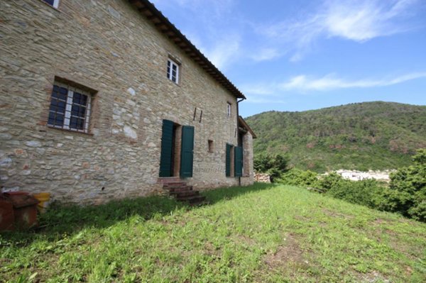 casa indipendente in vendita a Lucca in zona Centro Città