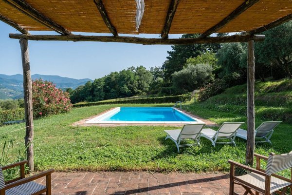 casa indipendente in vendita a Lucca in zona Torre