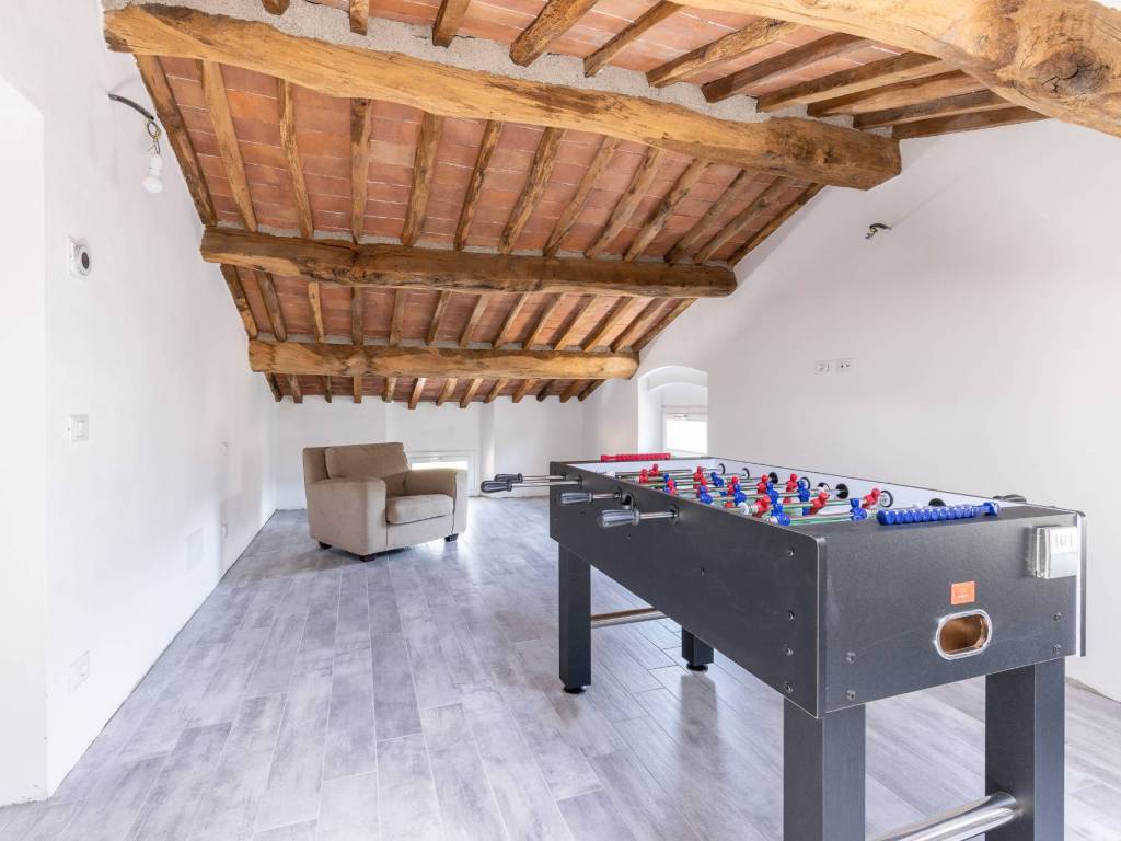 casa indipendente in vendita a Lucca in zona Cerasomma