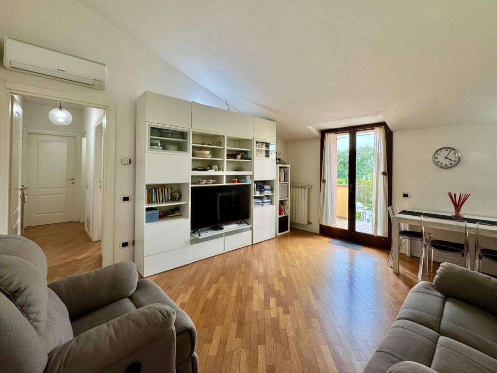appartamento in vendita a Lucca in zona Zona San Concordio