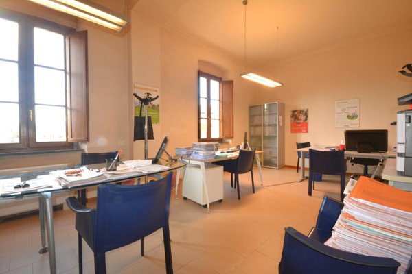 ufficio in vendita a Lucca in zona zona Arancio