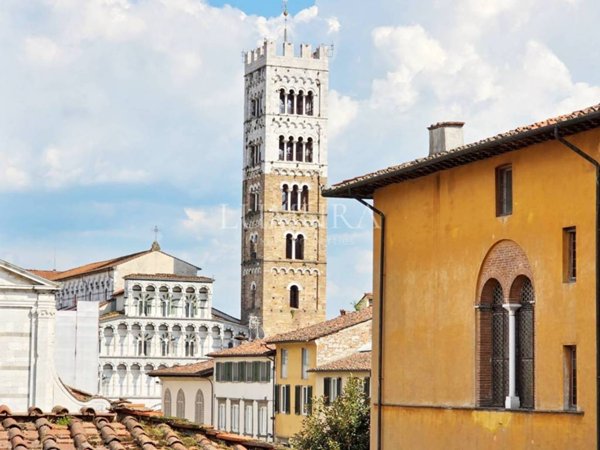 appartamento in vendita a Lucca in zona Centro Città