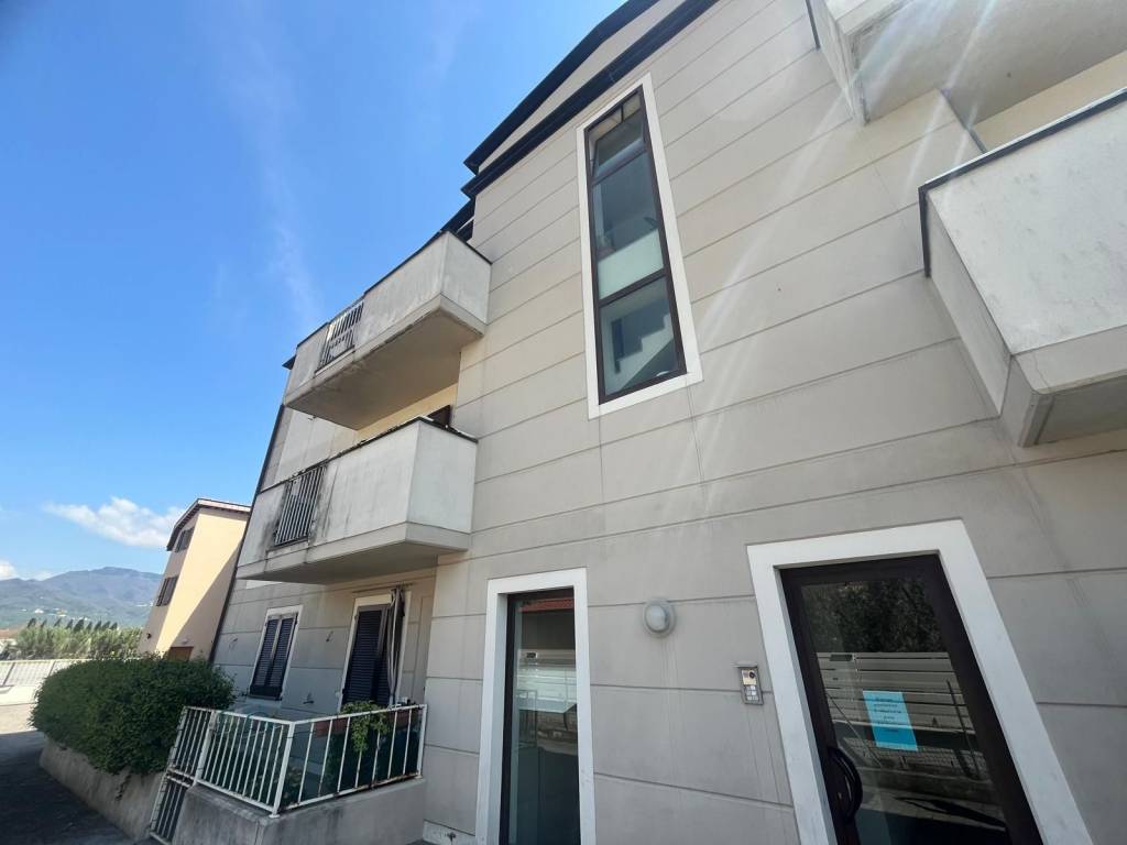 appartamento in vendita a Lucca in zona San Pietro a Vico