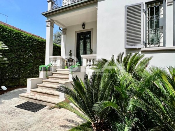 casa indipendente in vendita a Lucca in zona Sant'Anna