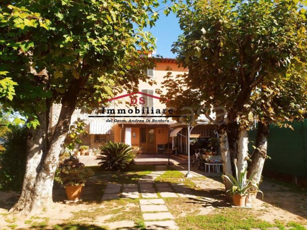 casa indipendente in vendita a Lucca in zona zona San Filippo