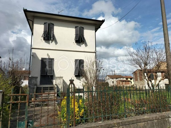 casa indipendente in vendita a Lucca in zona Sant'Angelo in Campo