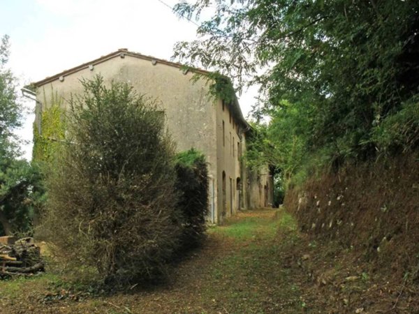 casa indipendente in vendita a Lucca in zona Fagnano