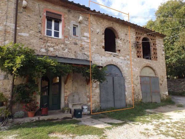 casa indipendente in vendita a Lucca in zona San Lorenzo a Vaccoli